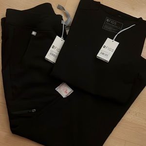 *BRAND NEW* figs scrubs!